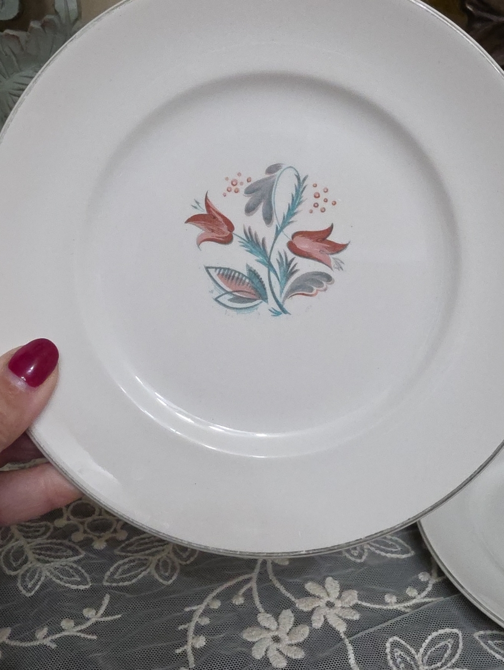 Vtg 2 Wedgwood Fanfare dinner plate designed by Albert Wagg 1950